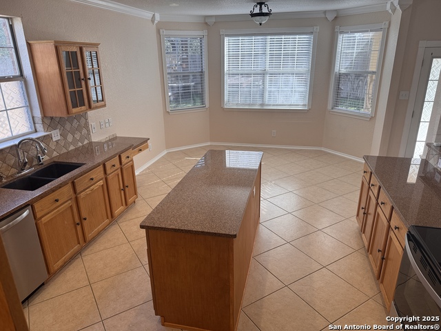 Image 5 of 50 For 21427 Bubbling