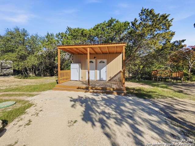 Listing photo id 10 for 9084 Fm 1283