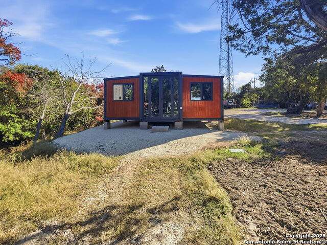 Listing photo id 13 for 9084 Fm 1283