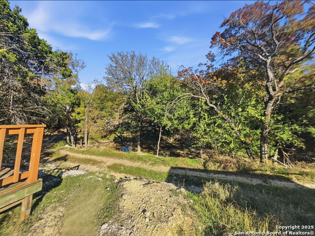 Listing photo id 14 for 9084 Fm 1283