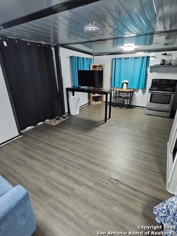 Listing photo id 25 for 9084 Fm 1283