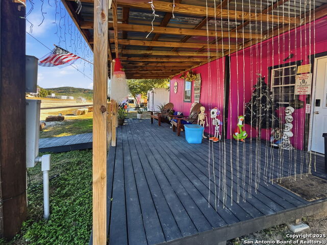 Listing photo id 2 for 9084 Fm 1283