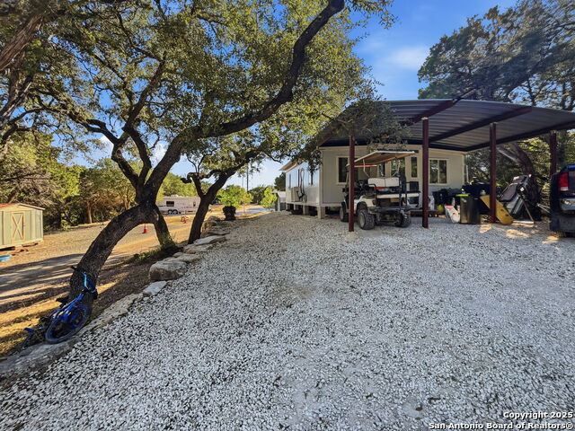 Listing photo id 6 for 9084 Fm 1283