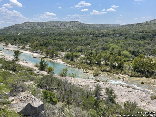 Listing photo id 4 for 2157 Blue Sage East Rd