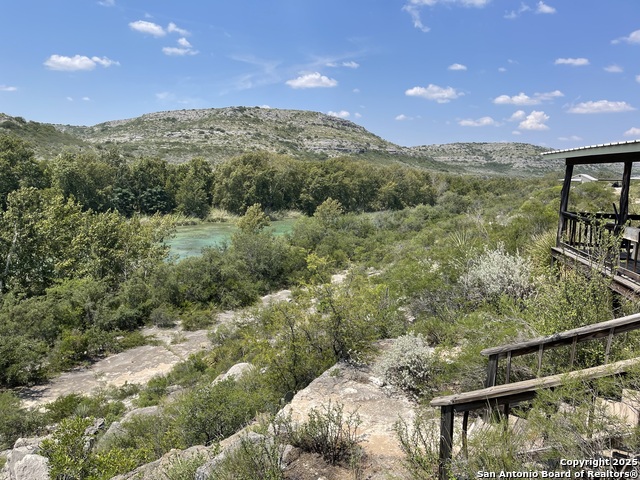 Listing photo id 5 for 2157 Blue Sage East Rd