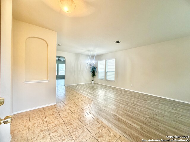 Image 5 of 50 For 25223 Hideout Falls