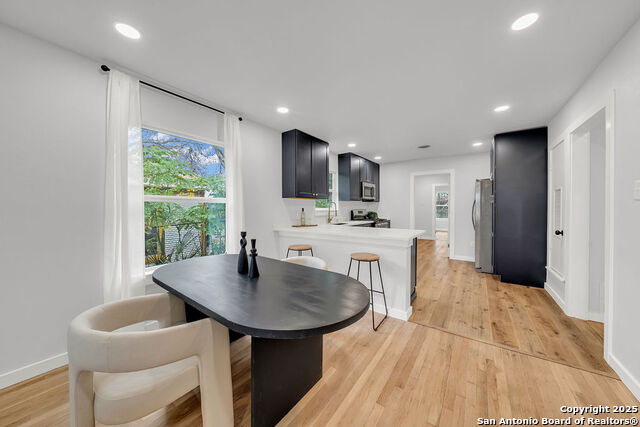 Image 10 of 28 For 215 Cunningham Ave.