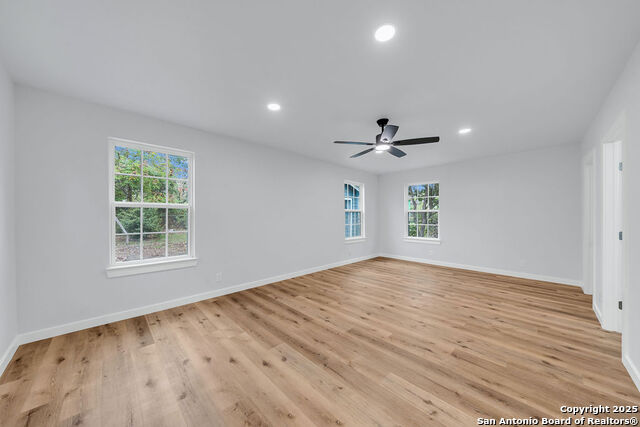 Image 20 of 28 For 215 Cunningham Ave.