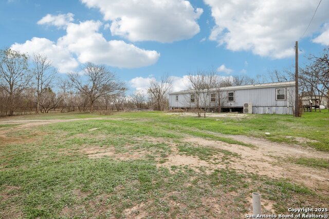 Listing photo id 0 for 10701 Fm 1625