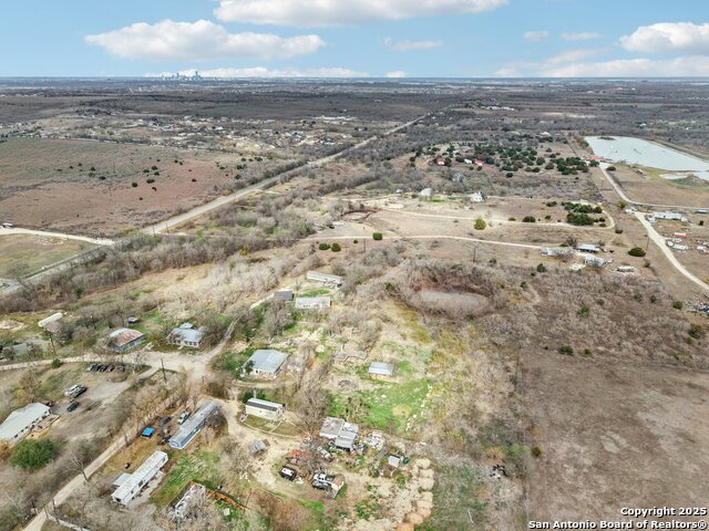 Listing photo id 36 for 10701 Fm 1625