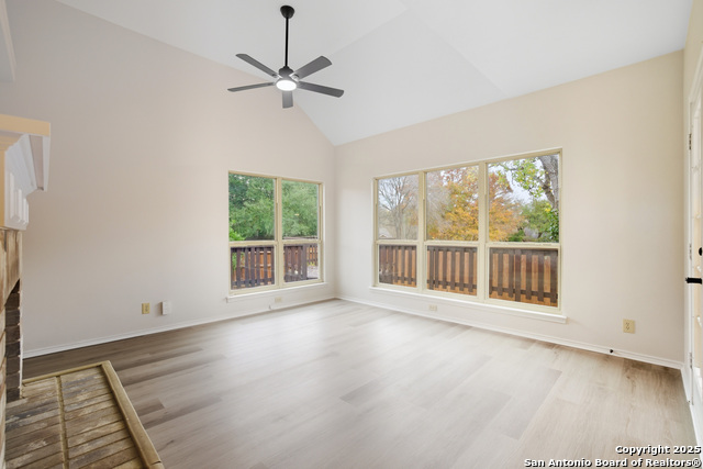 Image 12 of 22 For 5886 Spring Sq