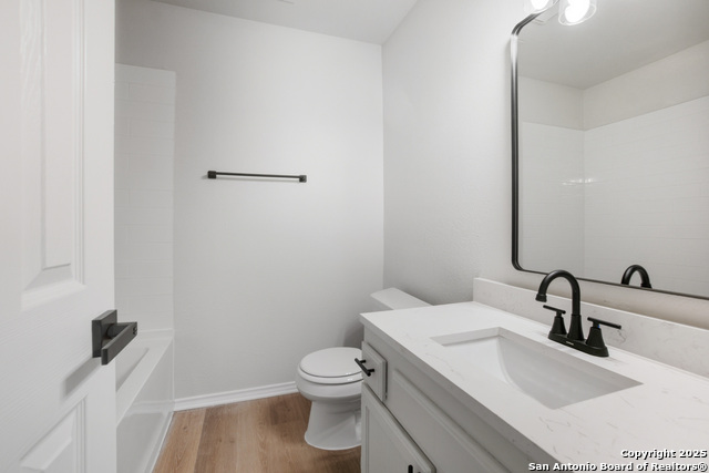 Image 17 of 22 For 5886 Spring Sq