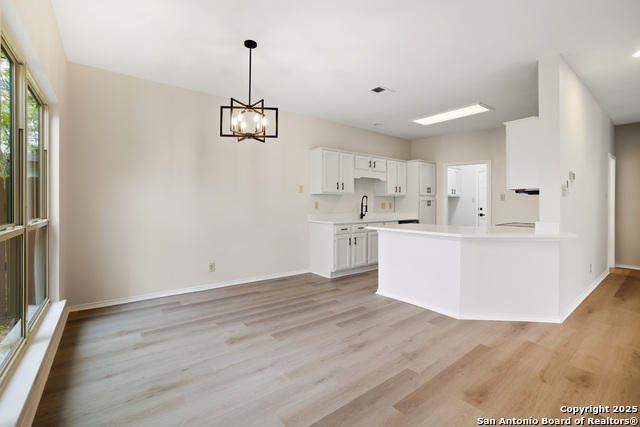 Image 6 of 22 For 5886 Spring Sq