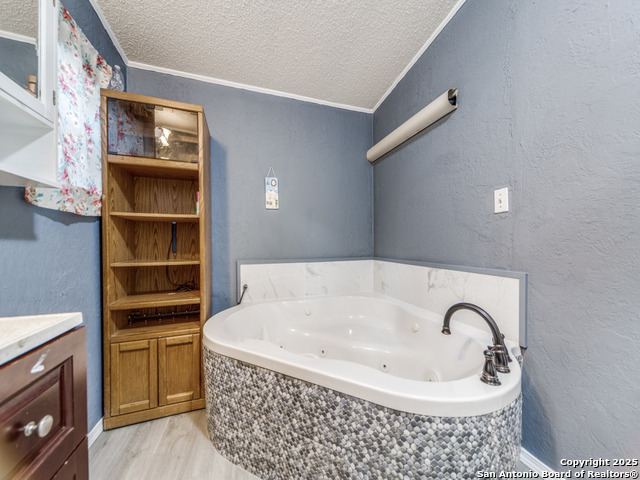 Image 16 of 25 For 705 Walnut Way