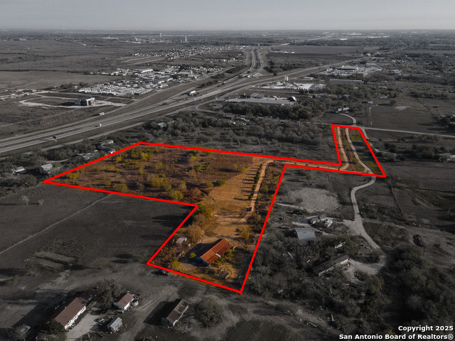 Details for 250 Spur Trl, Seguin, TX 78155