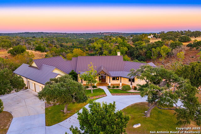 Details for 131 Bootlegger Ln N, Kerrville, TX 78028