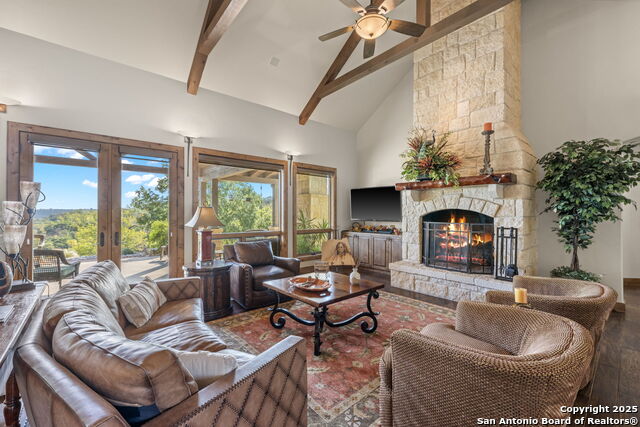 Listing photo id 9 for 131 Bootlegger Ln N