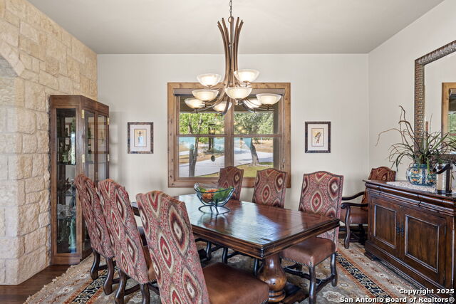 Listing photo id 12 for 131 Bootlegger Ln N