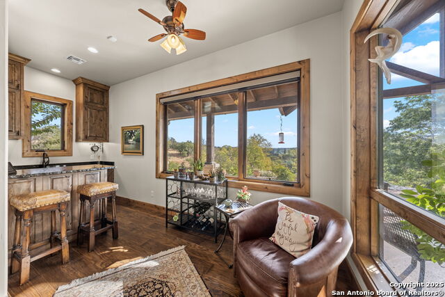 Listing photo id 14 for 131 Bootlegger Ln N