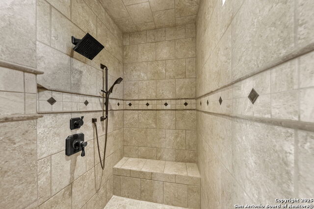 Listing photo id 19 for 131 Bootlegger Ln N