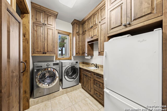 Listing photo id 21 for 131 Bootlegger Ln N