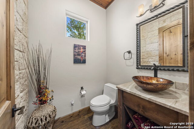 Listing photo id 23 for 131 Bootlegger Ln N