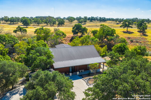 Listing photo id 31 for 131 Bootlegger Ln N