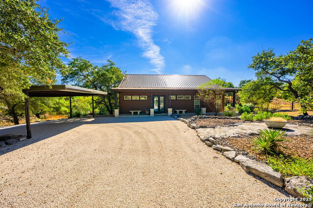 Listing photo id 32 for 131 Bootlegger Ln N