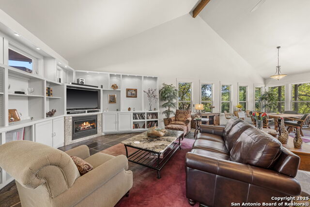 Listing photo id 33 for 131 Bootlegger Ln N