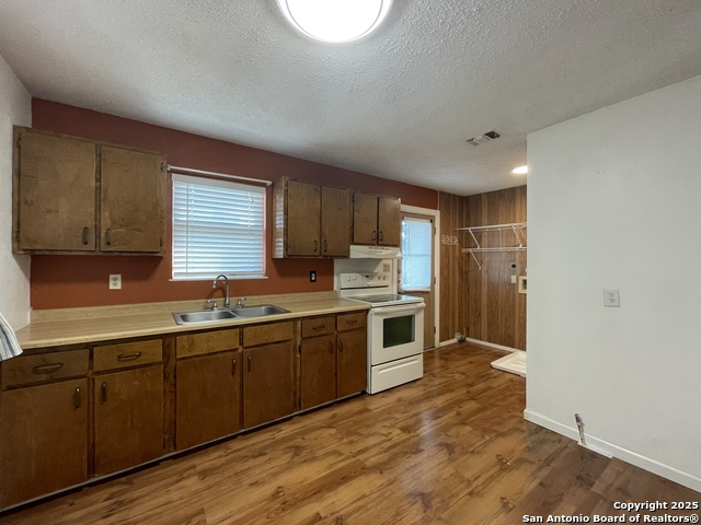 Image 9 of 19 For 2238 Deer Run Pass