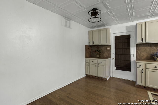 Image 7 of 19 For 18218 Scenic Loop