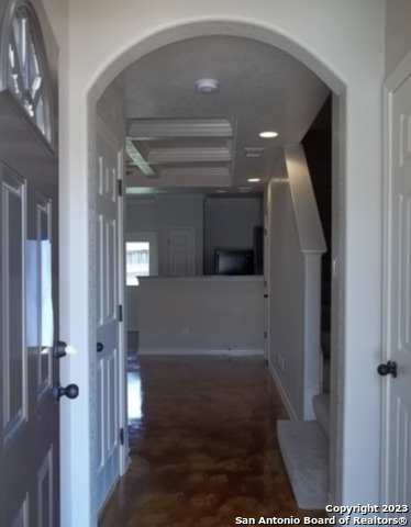 Listing photo id 1 for 5113 Flipper Dr  5113