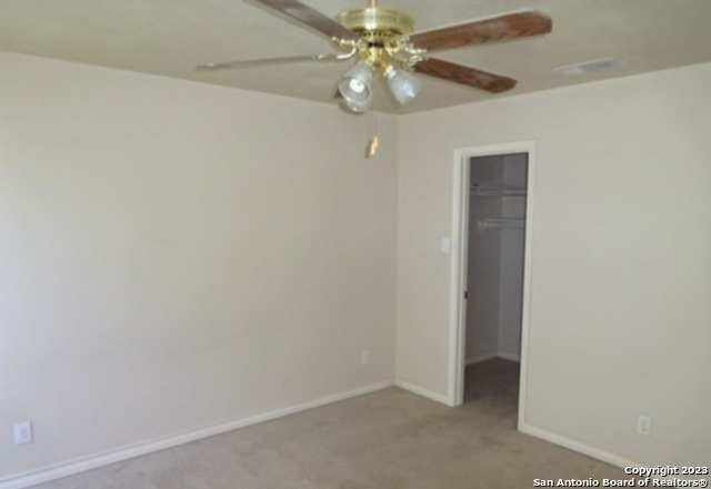 Listing photo id 6 for 5113 Flipper Dr  5113