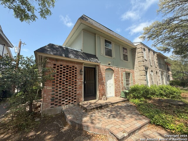 Details for 2811 Woodbury  301, San Antonio, TX 78217