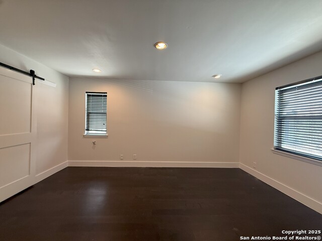 Image 16 of 25 For 2811 Woodbury 301