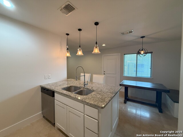 Image 19 of 25 For 2811 Woodbury 301