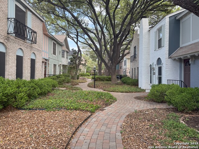 Image 22 of 25 For 2811 Woodbury 301