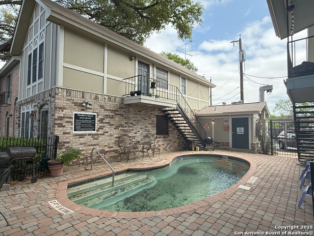 Image 23 of 25 For 2811 Woodbury 301