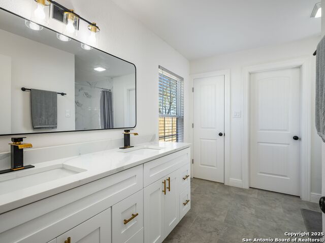 Image 13 of 18 For 8403 Maple Ridge