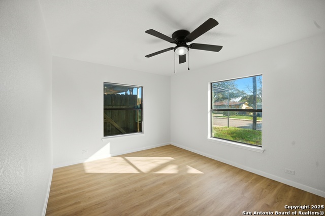 Image 11 of 26 For 1031 Thorain