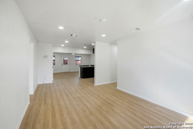 Image 19 of 26 For 1031 Thorain