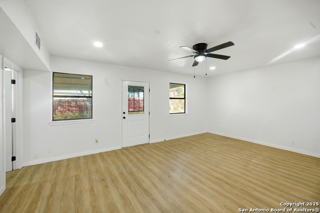 Image 23 of 26 For 1031 Thorain