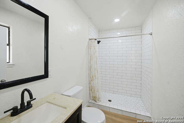 Image 6 of 26 For 1031 Thorain