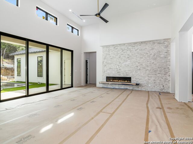 Listing photo id 8 for 71 Via Aragon