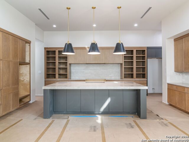 Listing photo id 10 for 71 Via Aragon