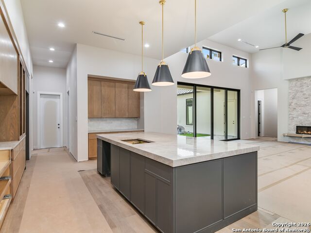 Listing photo id 13 for 71 Via Aragon