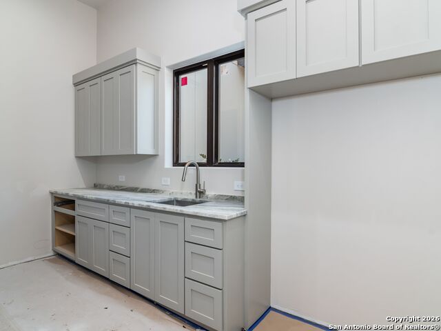 Listing photo id 24 for 71 Via Aragon