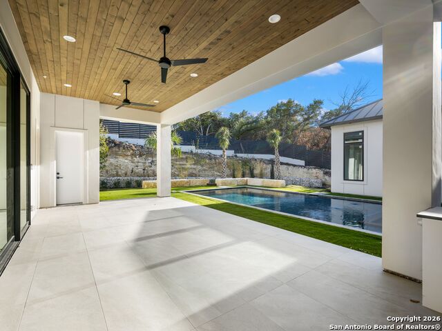 Listing photo id 32 for 71 Via Aragon