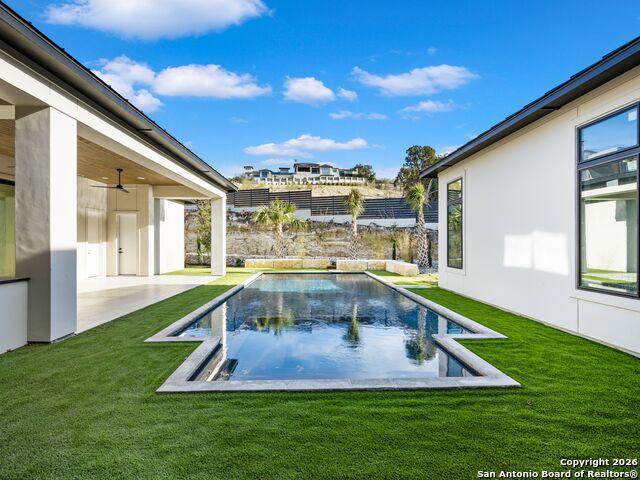 Listing photo id 33 for 71 Via Aragon