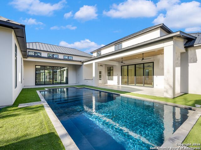 Listing photo id 37 for 71 Via Aragon